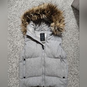 GAP Winter Outdoor Edition - Women Sz M Down Feathers Puffer Vest Fur Hood